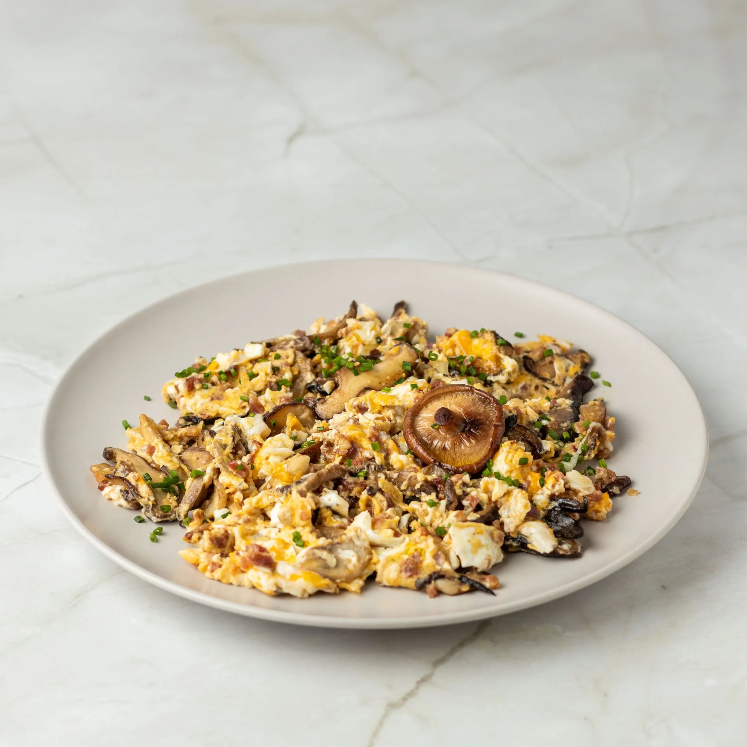 Revuelto-de-setas-con-jamon.webp Revuelto de setas con jamón - Imagen 1